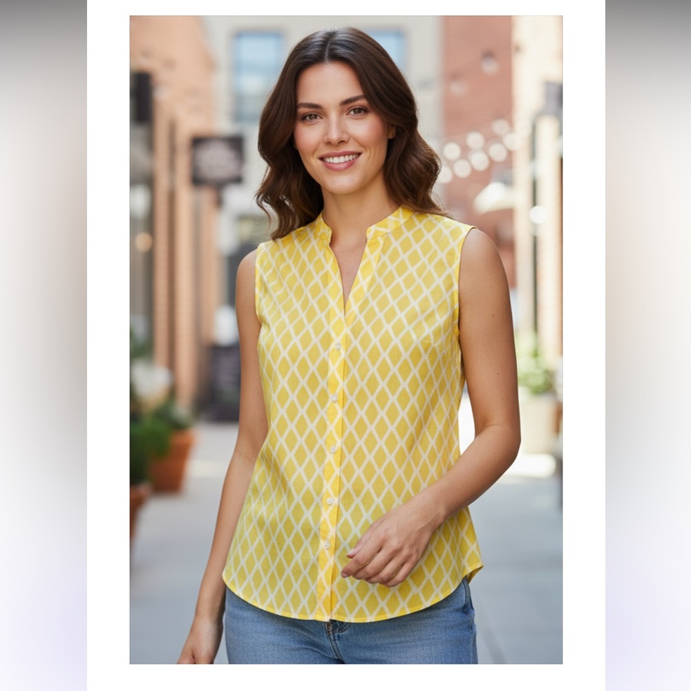 Lee riders pretty sunny yellow and white gingham checked sleeveless top. Nee